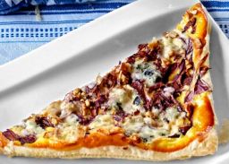 Roquefort Quiche mit Wallnüssen