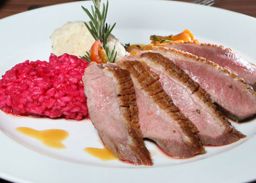 Lachs in Dill-Senfsauce