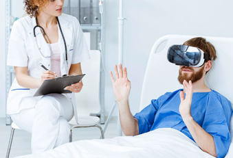 Computer in der Therapie (Foto: 123RF/K. Bialasiewiecz) virtuelle Brille Therapie