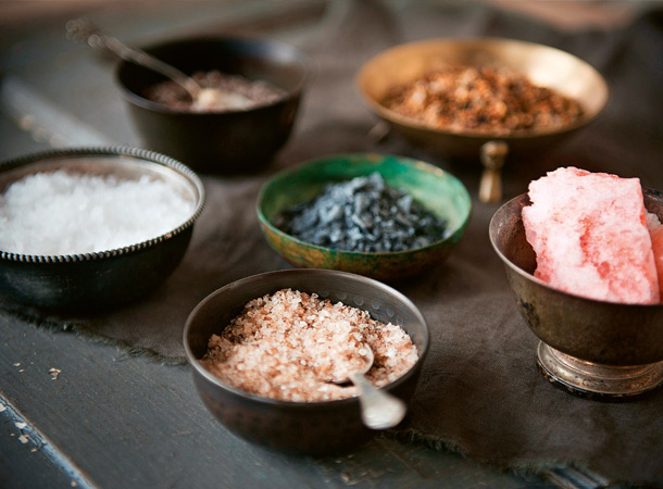 Gourmet- oder Speisesalz? (Foto: Mauritius Images/ M. Marquand) verschiedene Salze