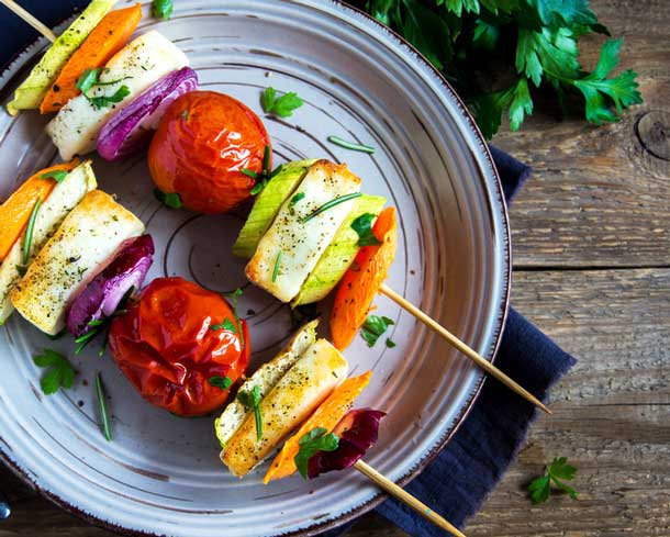 Tofu als Grillspiess - super lecker! (Bild: fotolia) Tofu - Grillspiesse