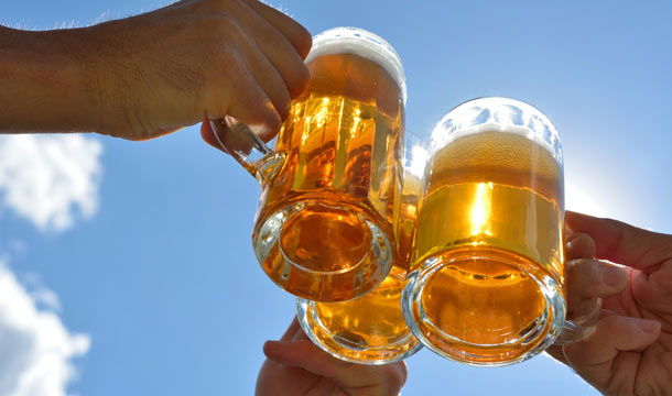 Alcool et médicaments (Foto: Fotolia) Alcool et médicaments
