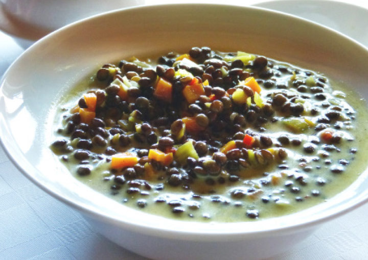 Linsensuppe mit Kokosmilch