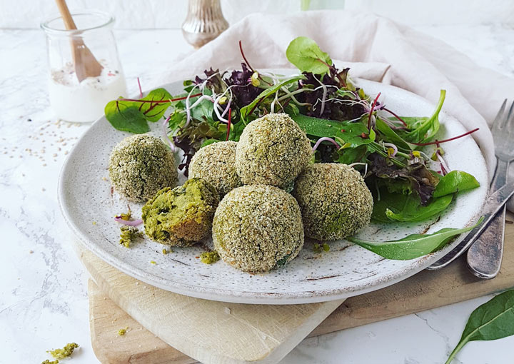 Ofen-Falafel mit Spinat