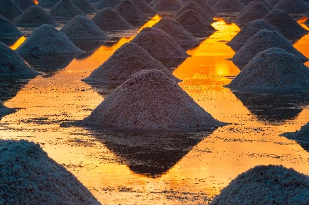 Salzherstellung (Foto: dreamstime/S.Jintasaereewong) Salzherstellung