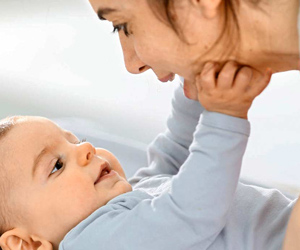 Eltern imitieren ihre Babys - nicht umgekehrt Eltern Baby