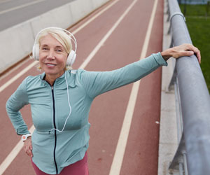 Warum Sport in den Wechseljahren so gut tut (Foto: 123RF, seventyfour74) Bewegung ist ein Mittel, gegen die verschiedensten Beschwerden in den Wechseljahren anzugehen.