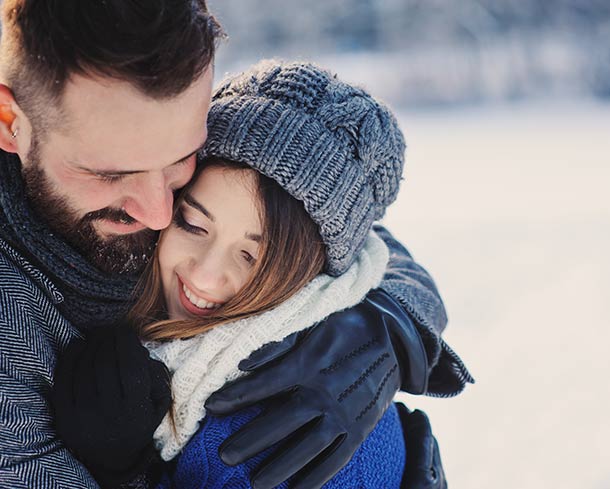Erkältung: Paar im Winter (Fotolia_101029798_L) Erkältung: Gesund bleiben dank Erkältungs-Knigge
