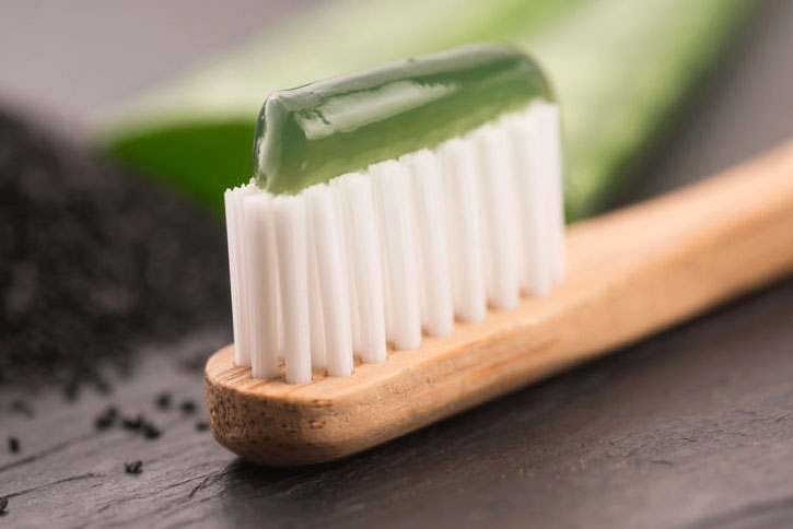 Karies mit der richtigen Mundhygiene richtig vorbeugen.